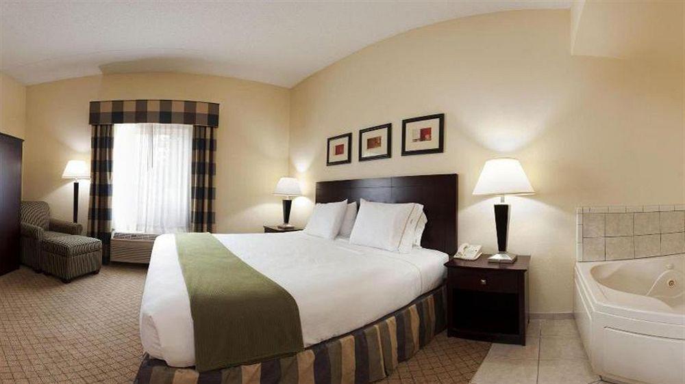Holiday Inn Express Hotel & Suites - Concord By Ihg Kannapolis Exterior photo